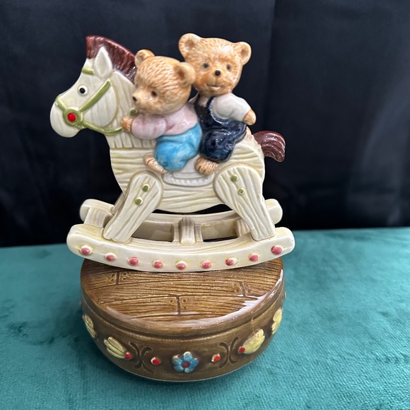 Vintage Otagiri, Music box,  porcelain Rocking horse with bears. - Picture 1 of 6